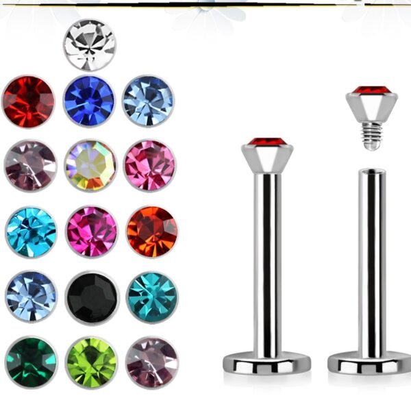 l S Labret Solitario è il gioiello perfetto per aggiungere un tocco di classe al tuo piercing. Realizzato in acciaio chirurgico 316L, questo labret è progettato per garantire comfort e sicurezza, riducendo al minimo il rischio di reazioni allergiche grazie al materiale nichel-free e biocompatibile. Ideale per piercing come nostril, lobe, helix, e labret, il S Labret Solitario è disponibile con una finitura elegante che rende ogni foro unico e luminoso.
