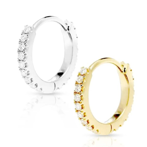 Il Clicker Dante è un gioiello di alta qualità, realizzato in acciaio chirurgico 316L e arricchito con zirconi di alta qualità per una brillantezza unica.